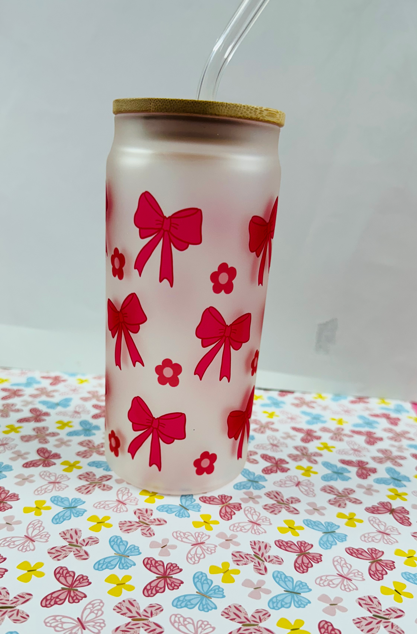 Pink Frosted Bows 16 oz. Glass Cup